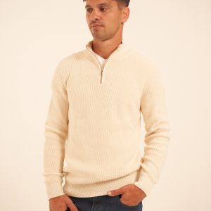 Sweater color crudo medio cierre