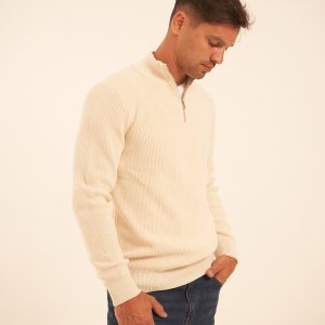 Sweater color crudo medio cierre